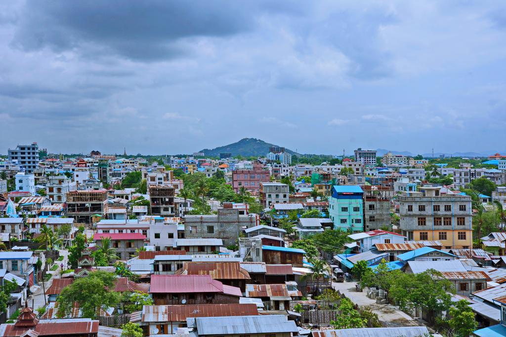 Hotel Dingar Mandalay Esterno foto