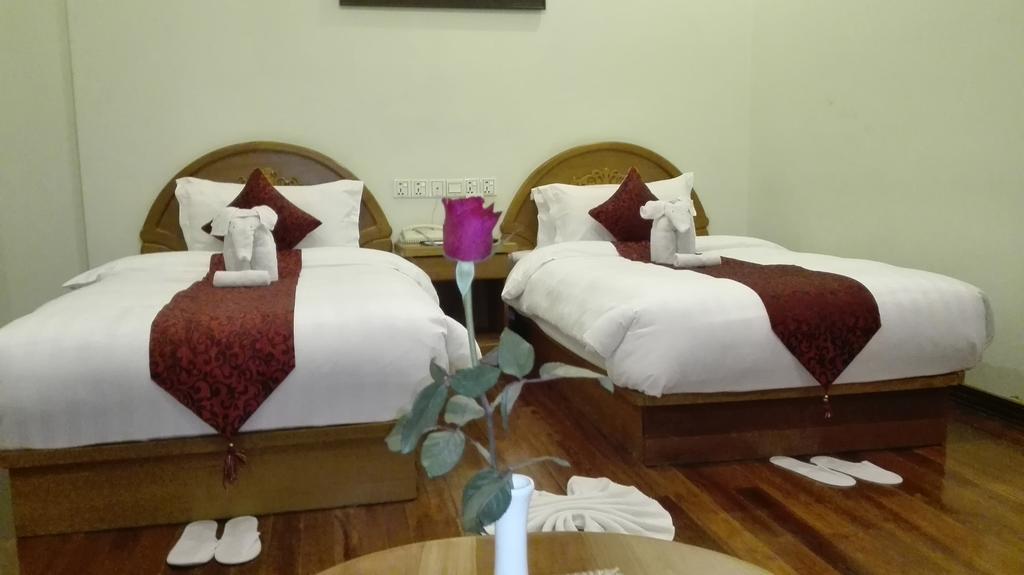 Hotel Dingar Mandalay Esterno foto