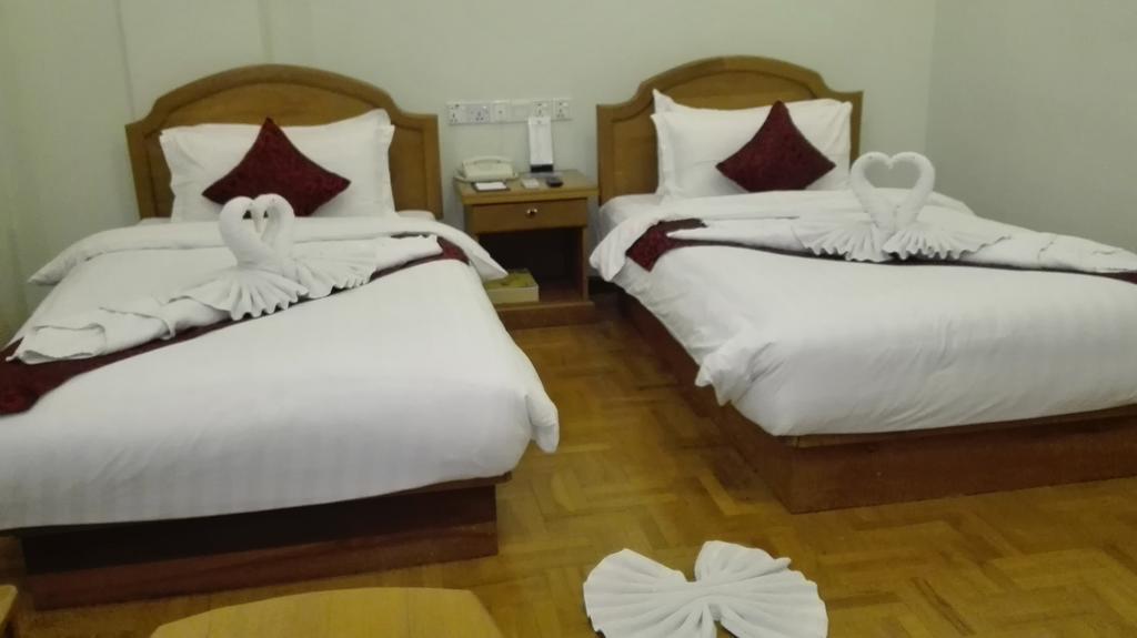 Hotel Dingar Mandalay Esterno foto