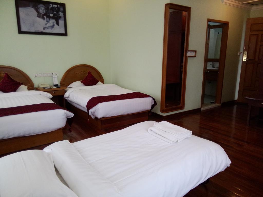 Hotel Dingar Mandalay Esterno foto