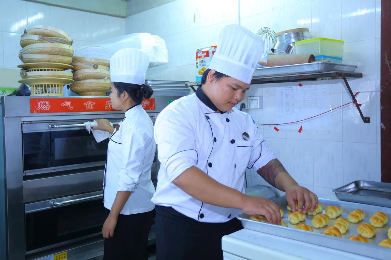 Hotel Dingar Mandalay Esterno foto
