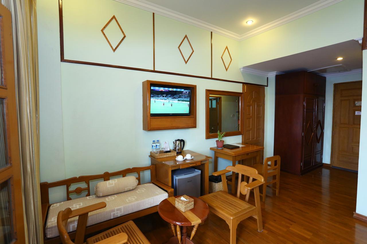 Hotel Dingar Mandalay Esterno foto