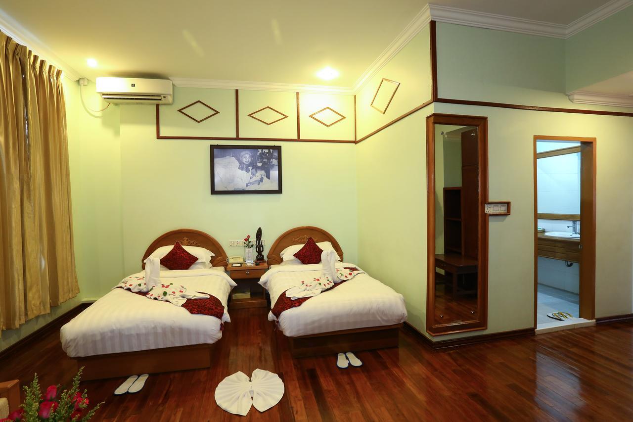 Hotel Dingar Mandalay Esterno foto