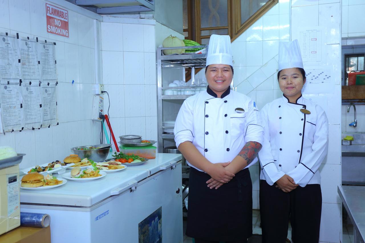 Hotel Dingar Mandalay Esterno foto