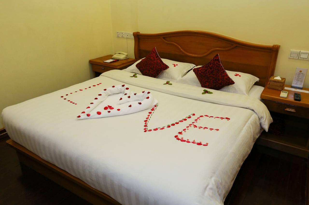 Hotel Dingar Mandalay Esterno foto